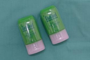 当院の予防歯科での歯面清掃PMTC器具・器材。レーザー照射中の写真。